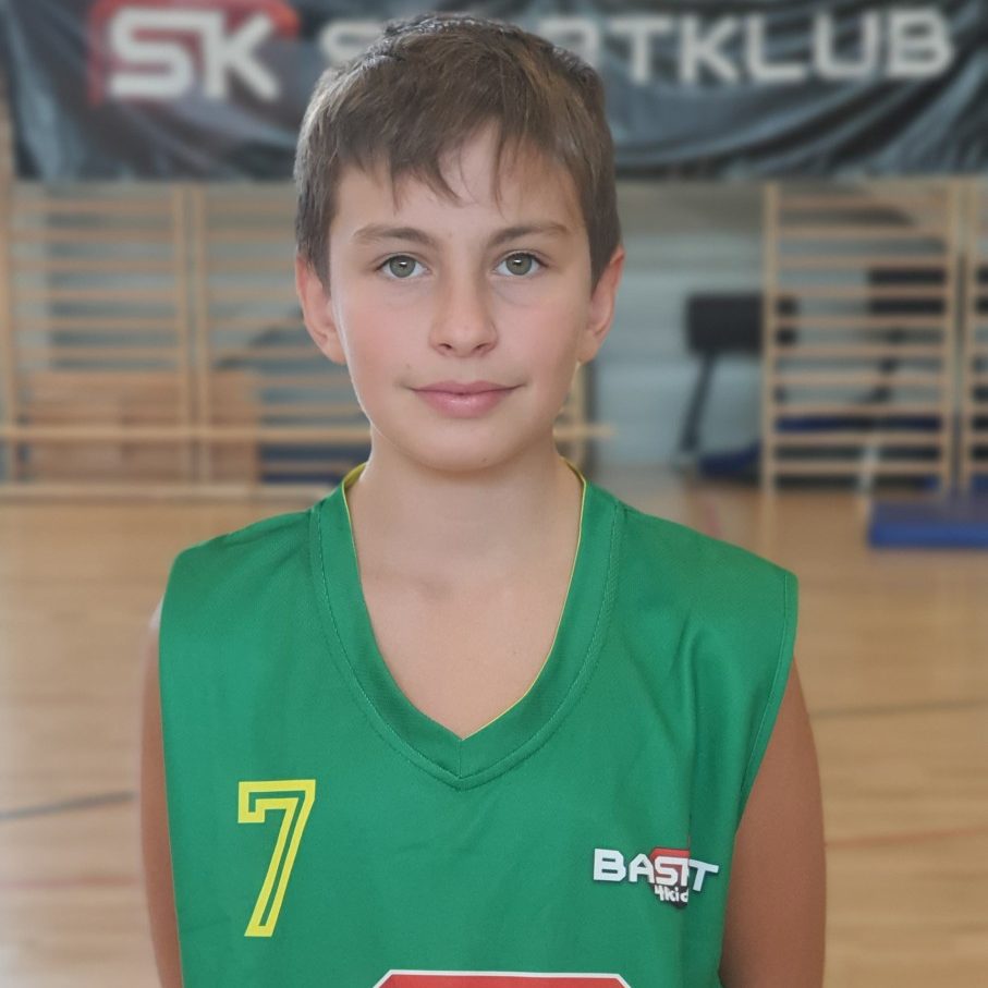Aleks Varvaruk