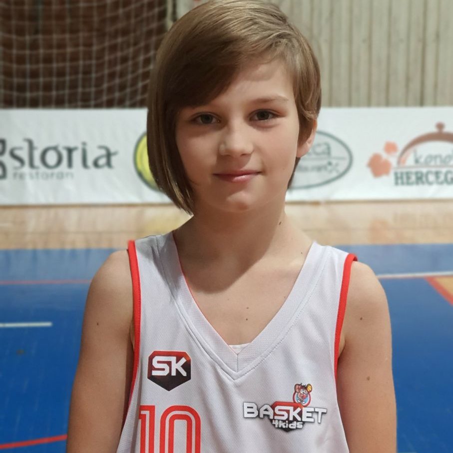 Monika Perić