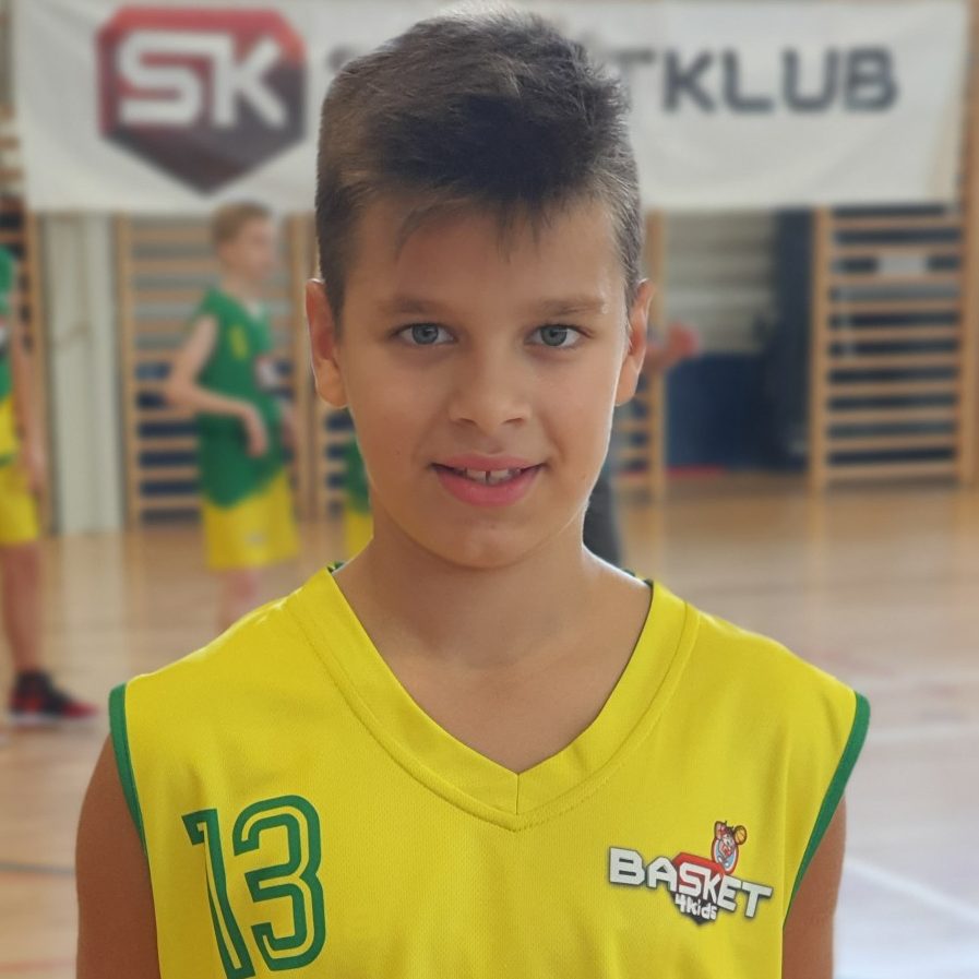 Dorian Puharić