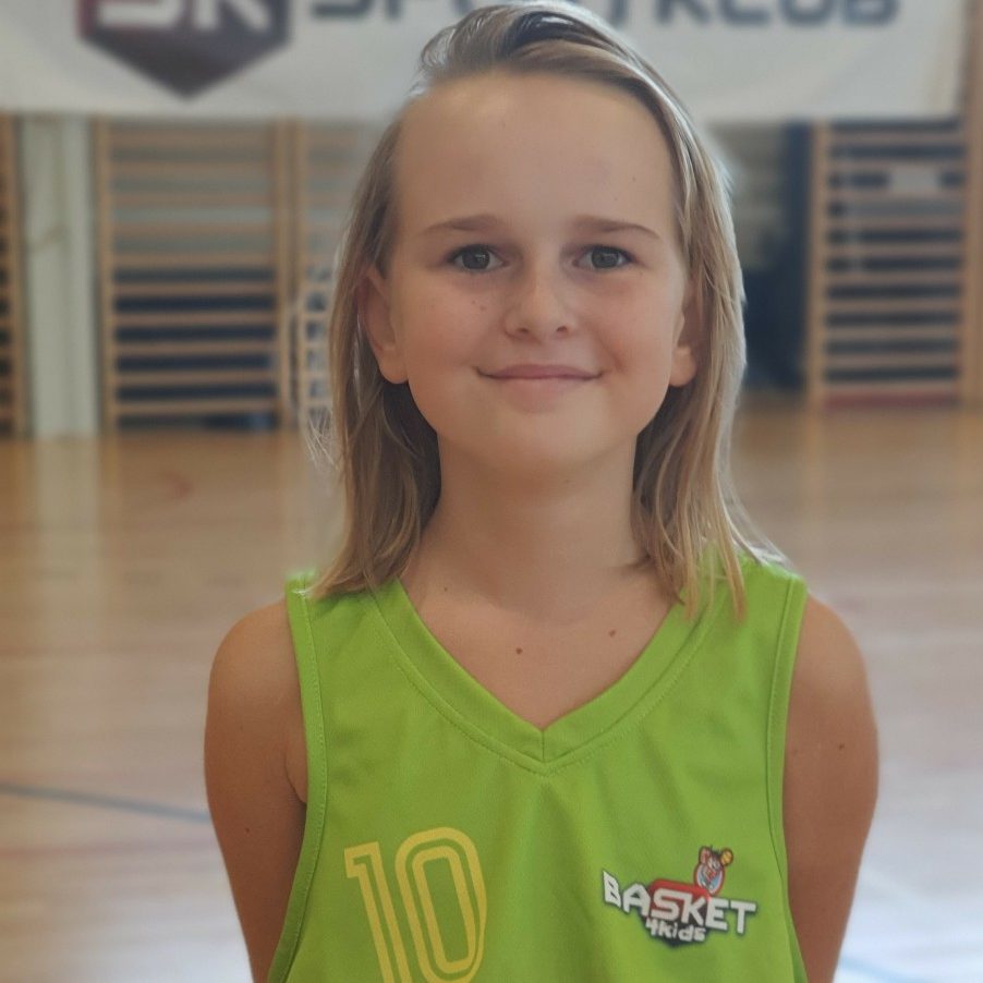 Nina Arizanović