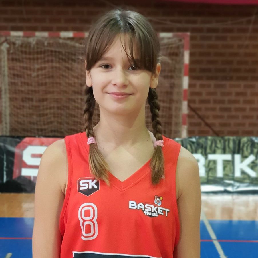 Marta Šauperl